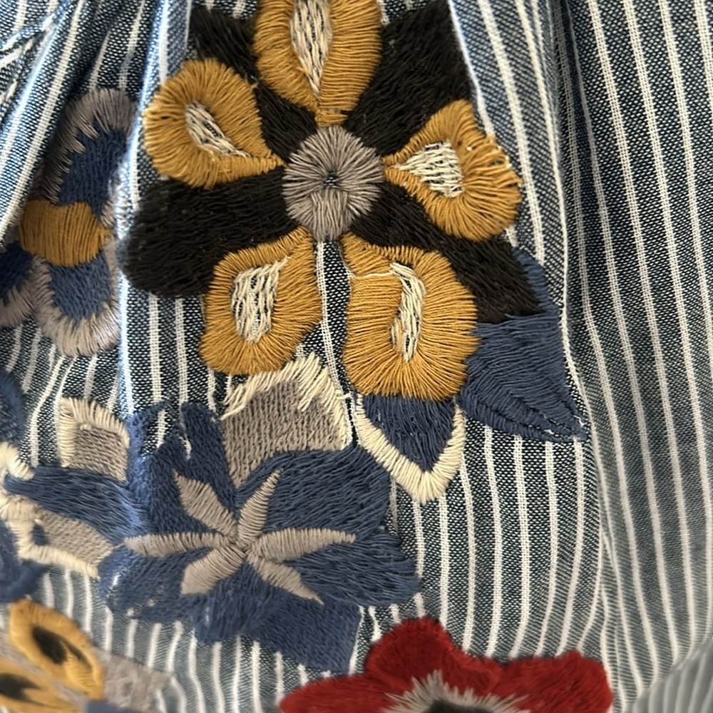 Velvet by Graham Embroidered Chambray Striped Top - Picture 5 of 11